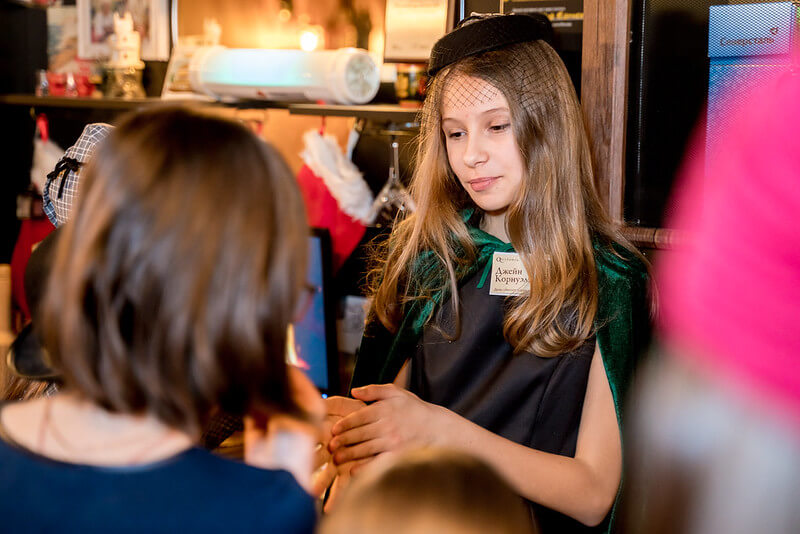 Как необычно отметить 8 марта в школе вместе с Квесторией в Tolyatti