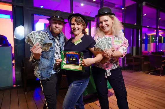 Как отметить 8 Марта в Тольятти: лучшие идеи для работы и праздника