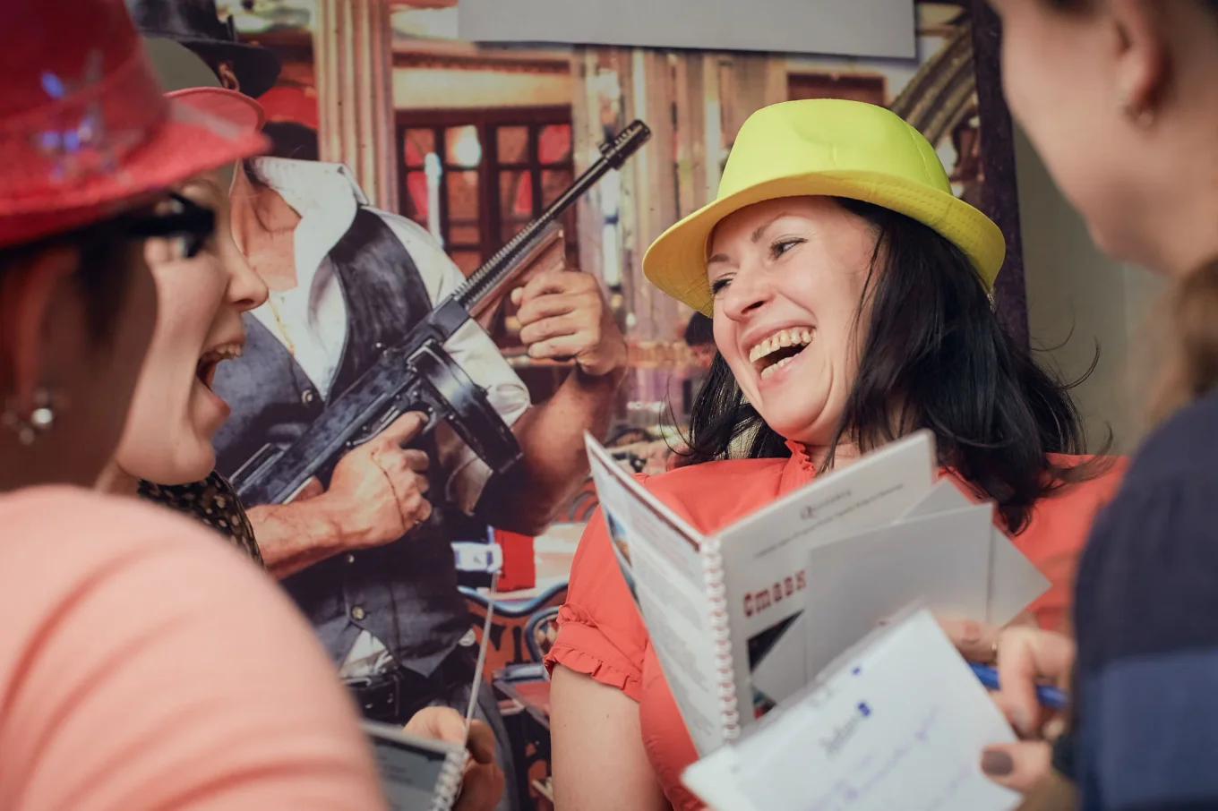 Оказаться под дулом гангстерского автомата, не выдать свои тайны и разобраться с врагами - сможете, не дрогнув?